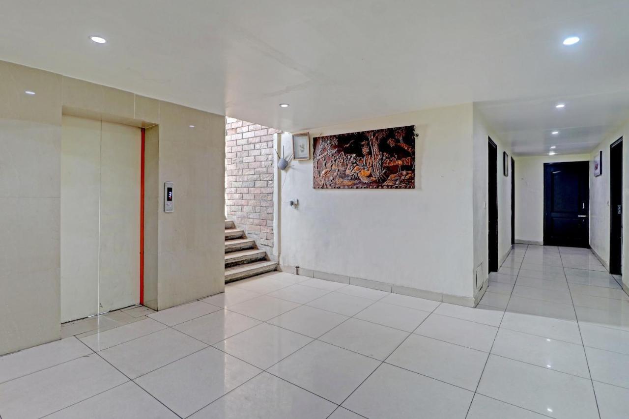 لوديانا Oyo 74073 Hotel Abhishek المظهر الخارجي الصورة