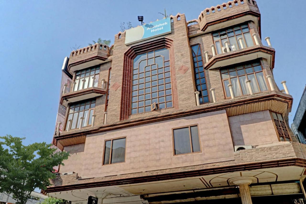 لوديانا Oyo 74073 Hotel Abhishek المظهر الخارجي الصورة
